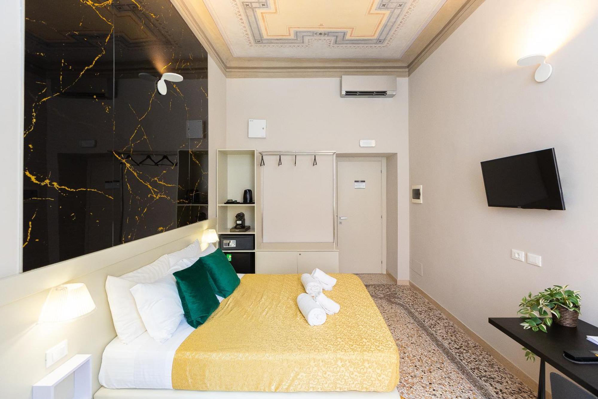 Iron Cityaus Termini Roma Dış mekan fotoğraf