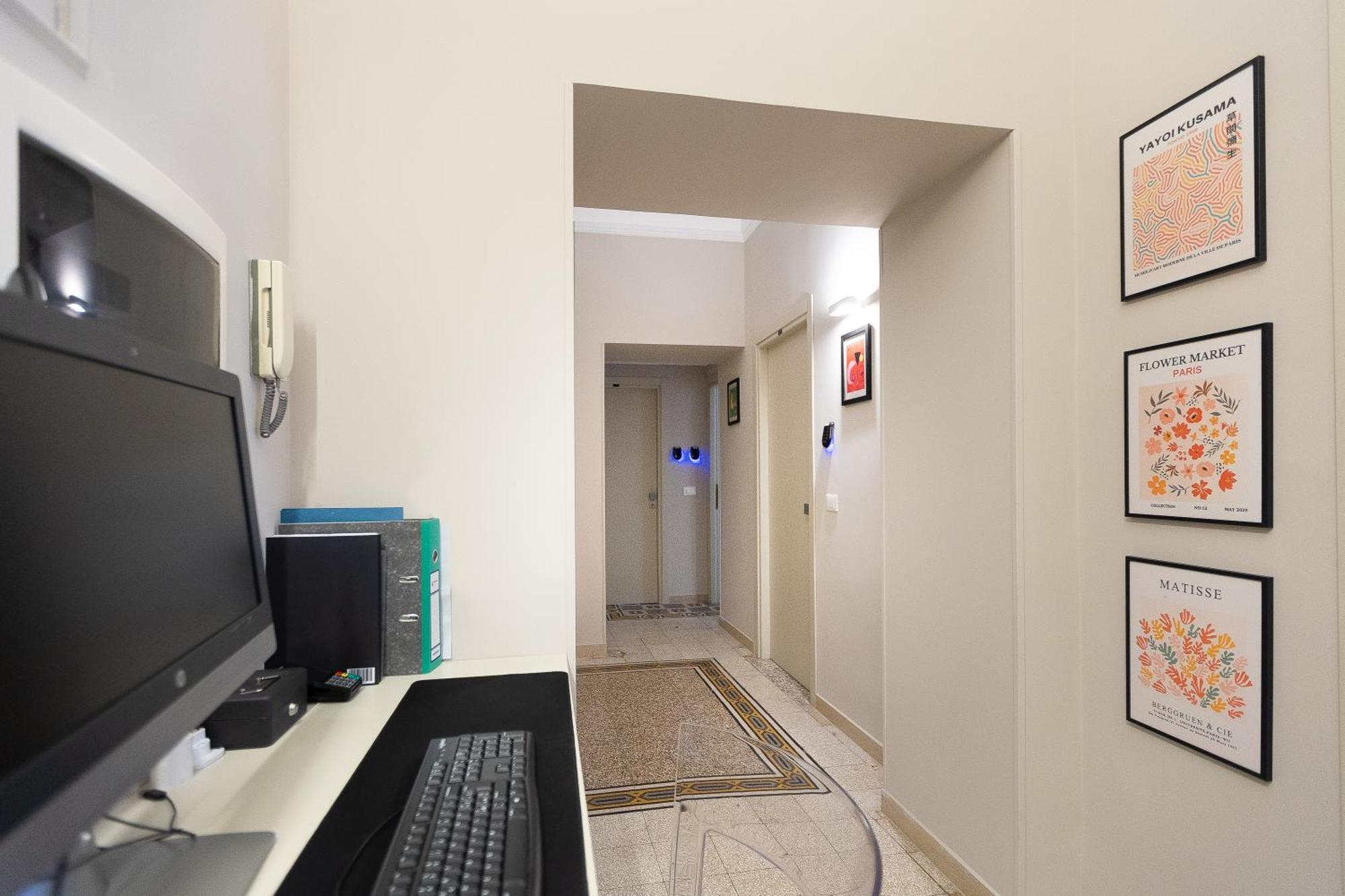 Iron Cityaus Termini Roma Dış mekan fotoğraf