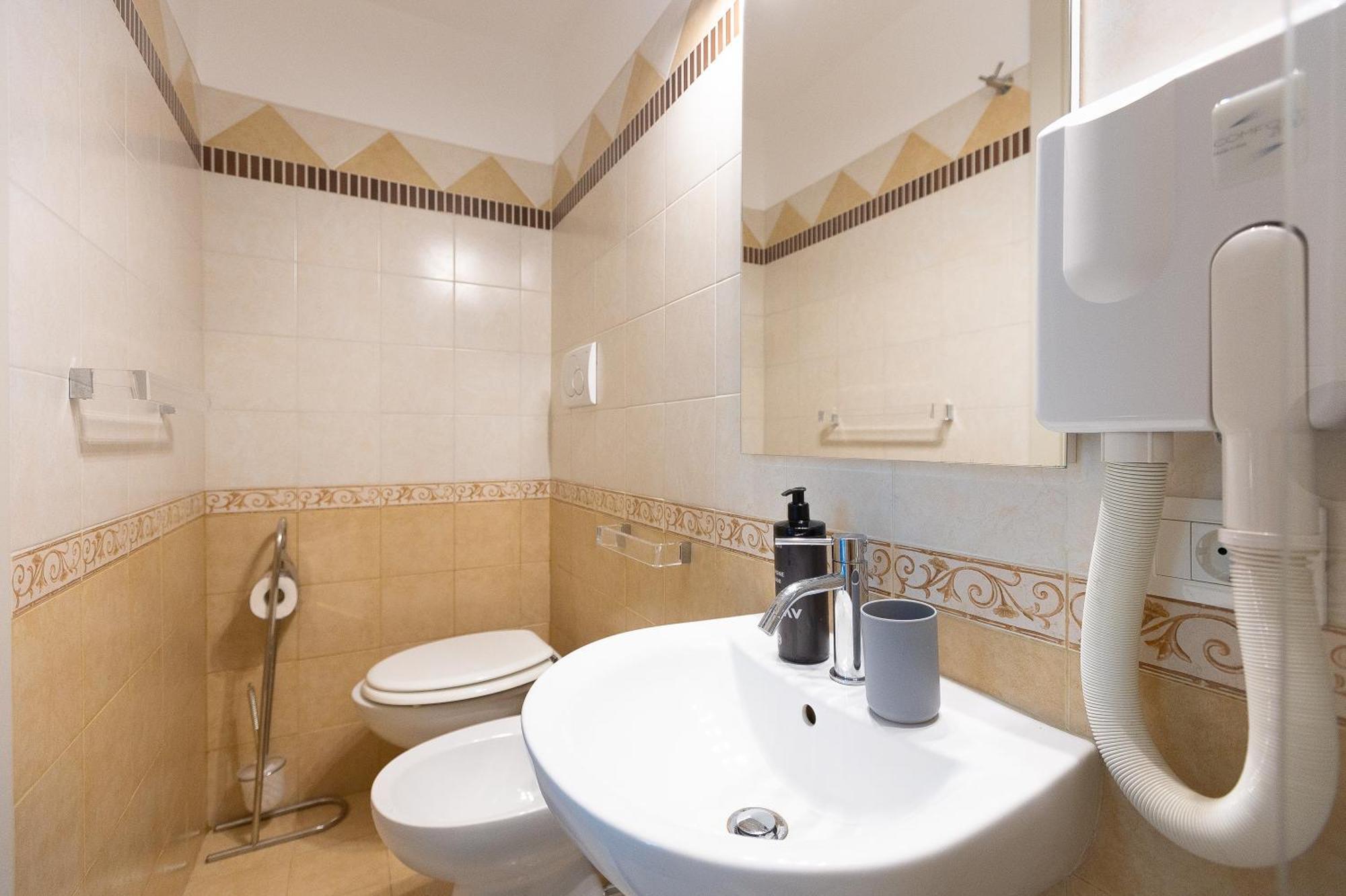 Iron Cityaus Termini Roma Dış mekan fotoğraf