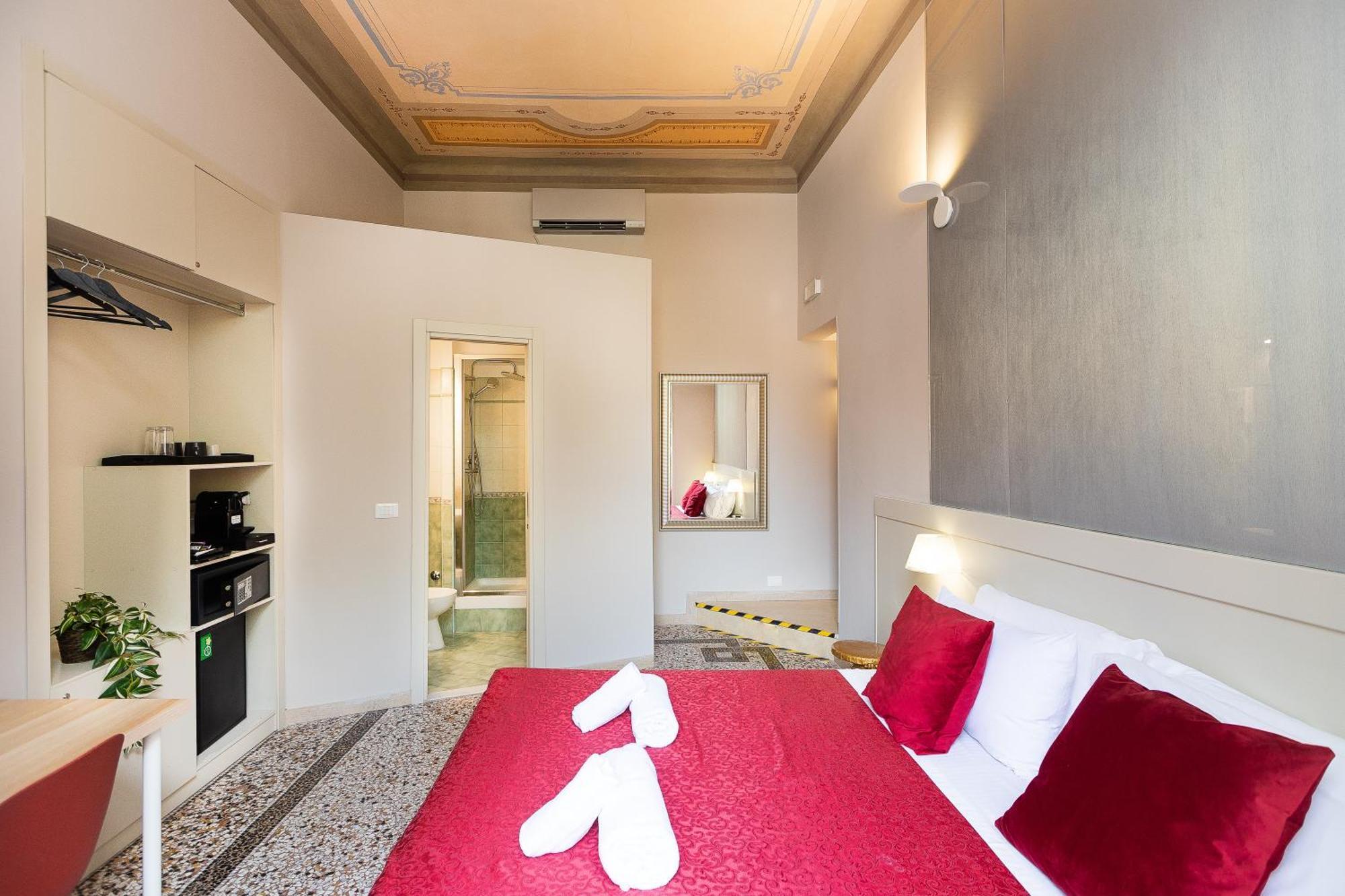 Iron Cityaus Termini Roma Dış mekan fotoğraf