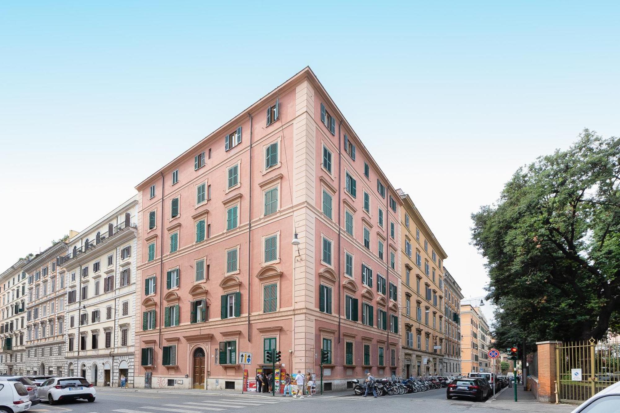 Iron Cityaus Termini Roma Dış mekan fotoğraf