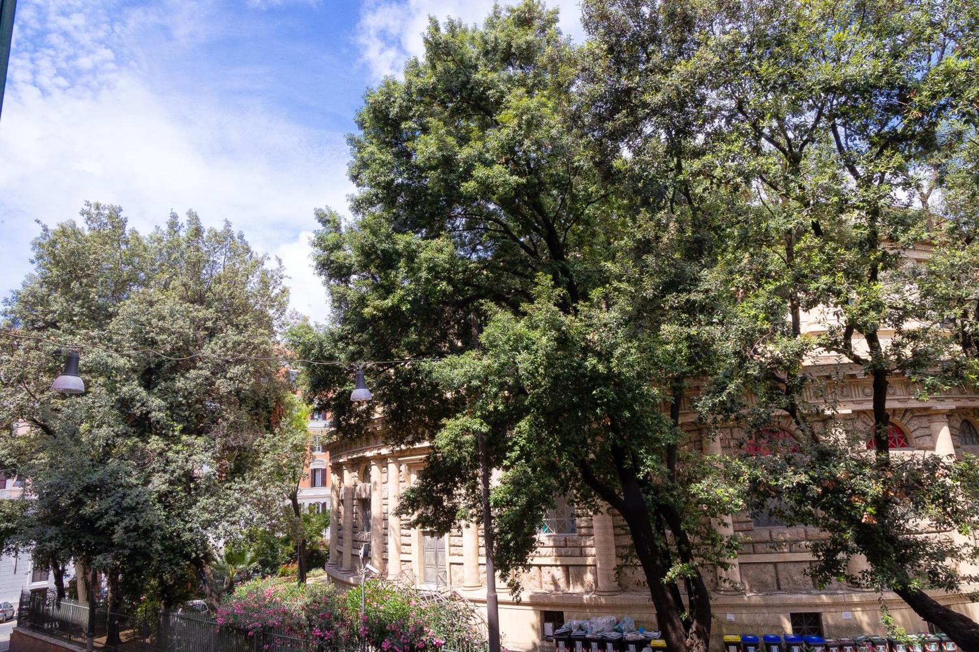 Iron Cityaus Termini Roma Dış mekan fotoğraf